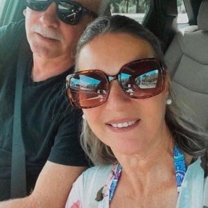 Meet your Posher, Debora